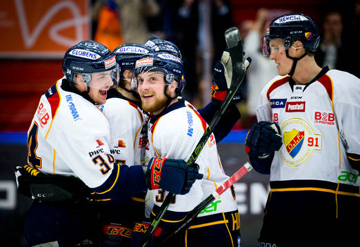 Djurgårdens Linus Hultström gör 0-1 och jublar med