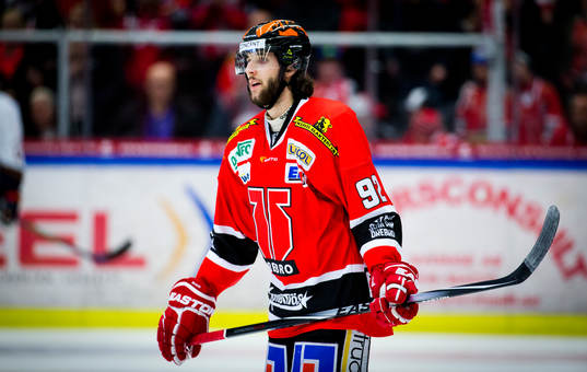 Örebros Emil Eriksson deppar