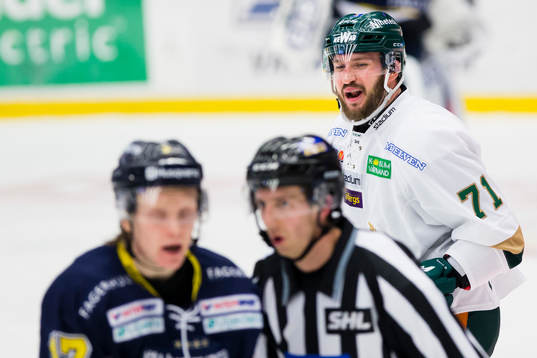 s Emil Johansson