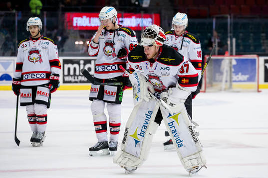Deppiga Malmö Redhawks spelare, längst fram målvakt