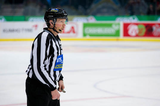 Linjedomare Henrik Pihlblad