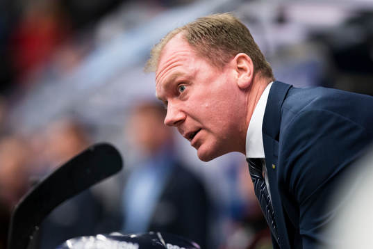 s tränare Johan Lindbom