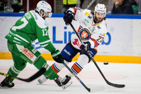 Rögles Taylor Matson och Växjös Ville Leino