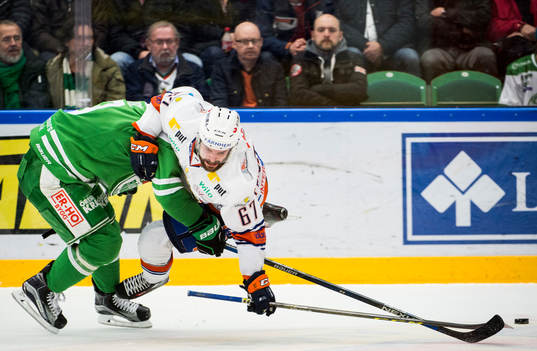 Rögles Almen Bibic tacklar Växjös Linus Fröberg