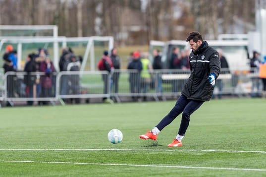 Halmstads målvakt Stojan Lukic före fotbollsmatchen i