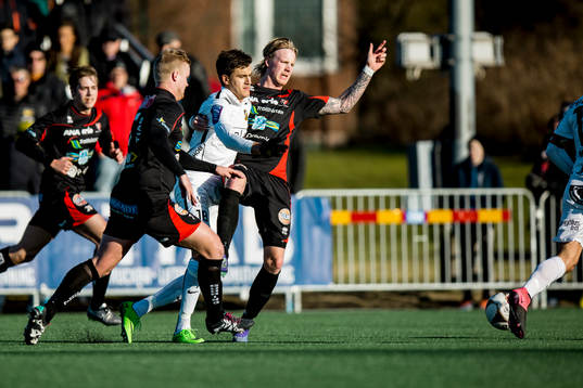Häckens Alexander Jeremejeff och Trollhättans Fredrik