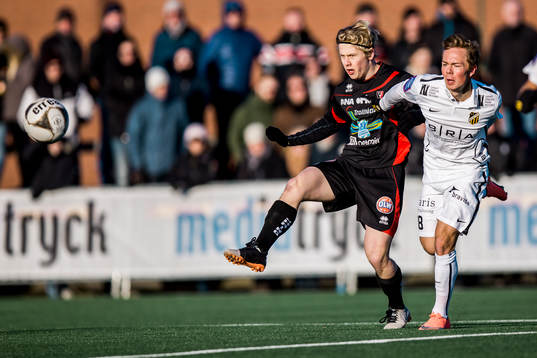 Trollhättans Carl Lext och Häckens Adam Andersson