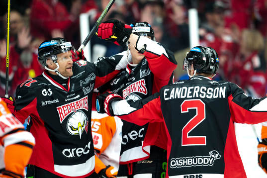 Malmö Redhawks Mathias Tjärnqvist jublar