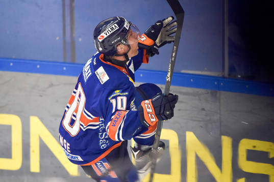 Växjös Richard Gynge jublar
