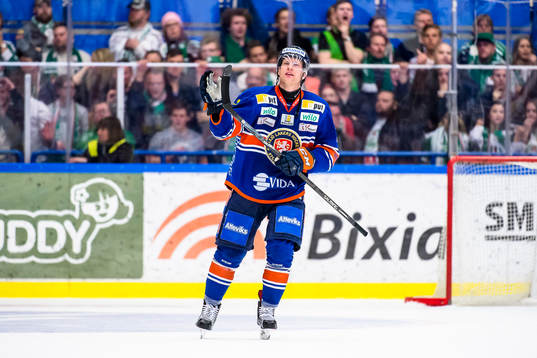 Växjös Richard Gynge jublar