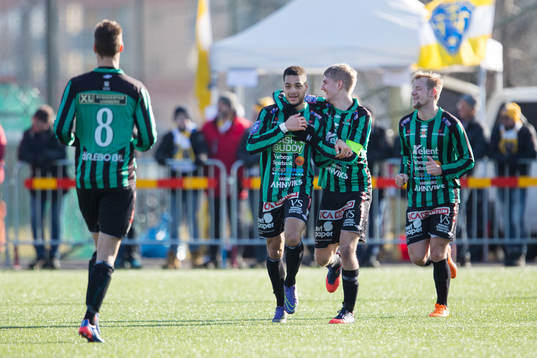 Varbergs spelare jublar