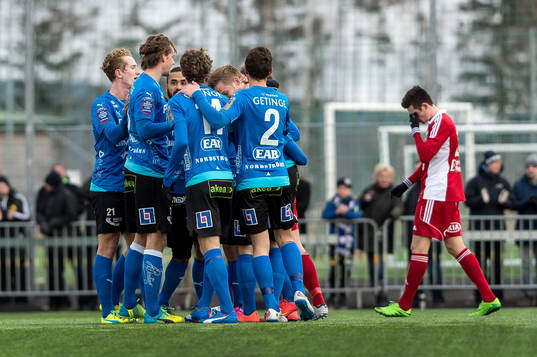 Halmstads spelare jublar