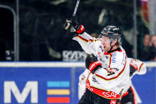 Luleås Jonathan Granström jublar