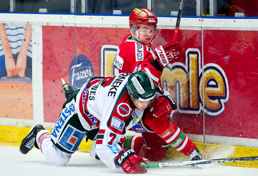 Frölundas Henrik Tömmernes och Modos Victor Olofsson