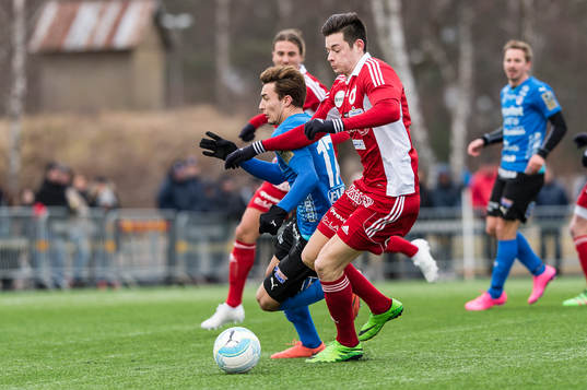Halmstads Sead Haksabanovic och Degerfors Amor Layouni