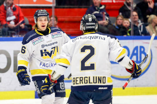 s Filip Sandberg jublar