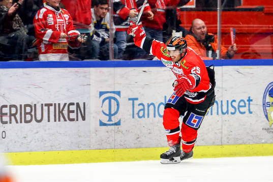 Örebros Martin Johansson jublar