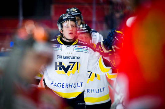 s Emil Johansson jublar vid 2-2