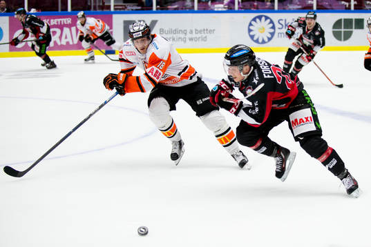 Malmö Redhawks Christoffer Forsberg och Karlskronas Emil