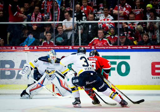 Örebros Martin Johansson gör 4-2