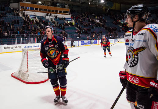Djurgårdens Daniel Brodin ser deppig ut