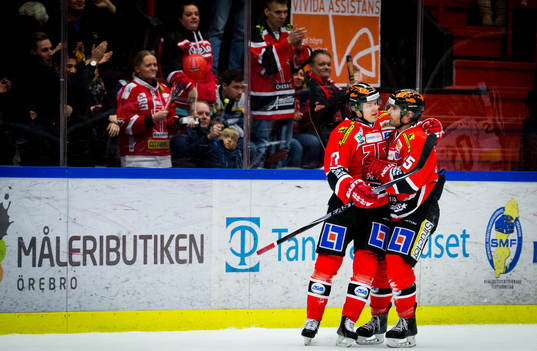 Örebros Daniel Viksten gör 2-1 och jublar
