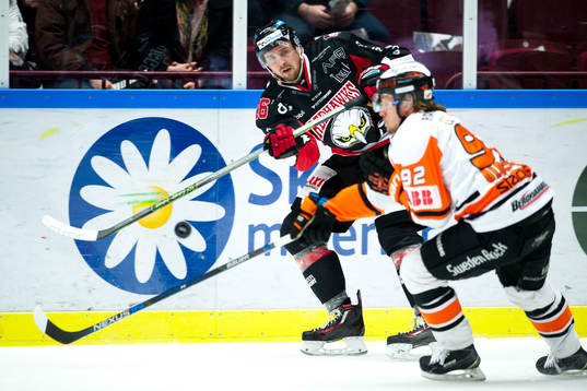 Malmö Redhawks Magnus Häggström och Karlskronas Jesper