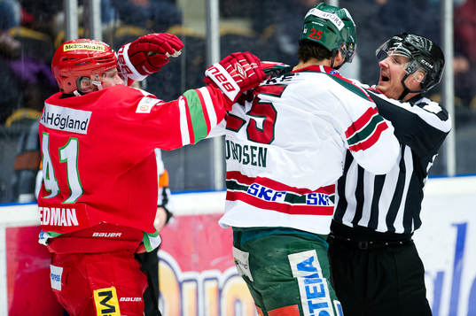Modos Oscar Hedman och Frölundas Oliver Lauridsen