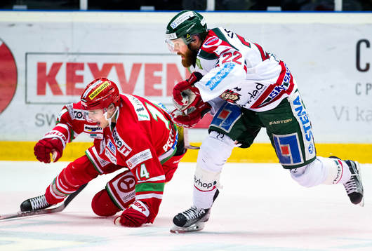 Modos Emil Pettersson och Frölundas Robin Figren