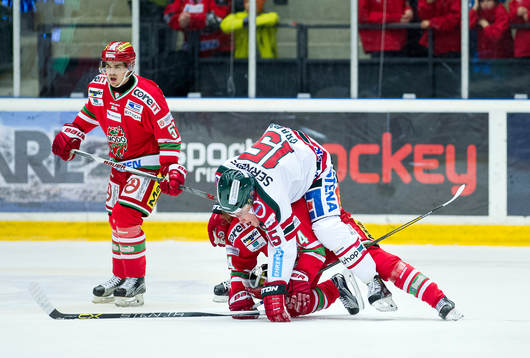 Modos Emil Djuse, Carl Grundström och Frölundas Joey Crabb
