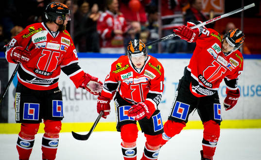 Örebros Daniel Viksten gör 2-1 och jublar
