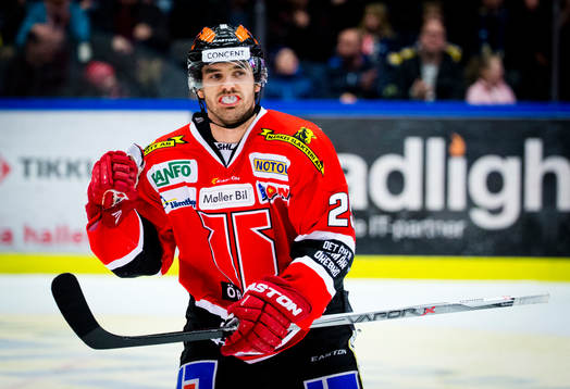 Örebros Martin Johansson gör 4-2 och jublar