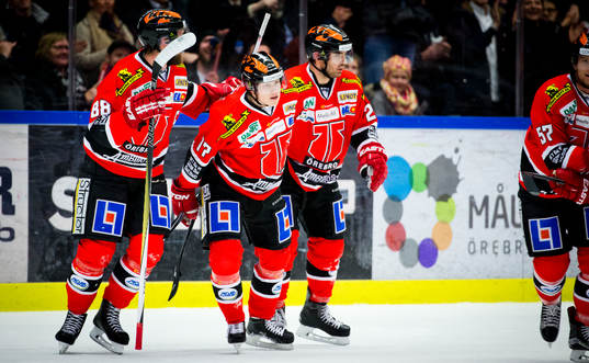 Örebros Daniel Viksten gör 2-1 och jublar