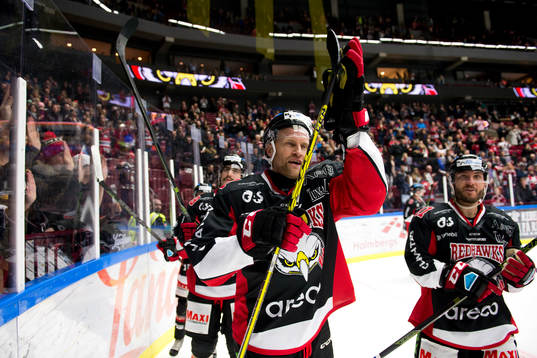 Malmö Redhawks spelare jublar