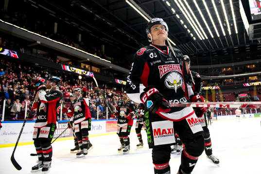 Malmö Redhawks spelare jublar