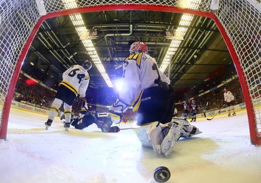 Mål 5-2 av Linköpings Nick Sörensen förbi Brynäs