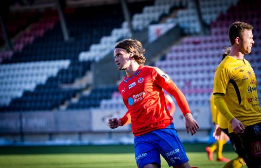 Helsingborgs Linus Hallenius gör 0-1 och jublar