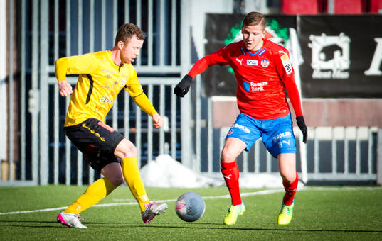 Forwards Kristoffer Näfver och Helsingborgs Darijan Bojanic