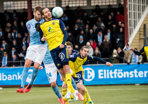 Malmö FFs Rasmus Bengtsson nickar in 1-3