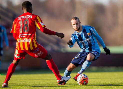 Djurgårdens Daniel Berntsen utmanar Syrianskas Success