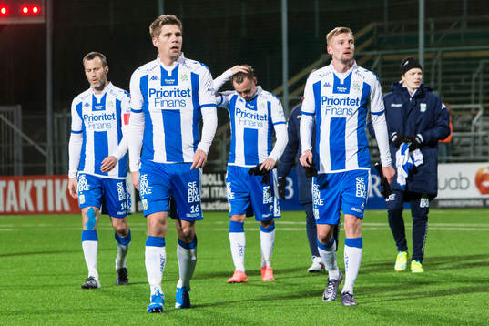 IFK Göteborgs Mikael Boman och Sebastian Eriksson deppar