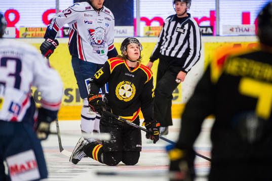 Brynäs Lucas Carlsson deppar