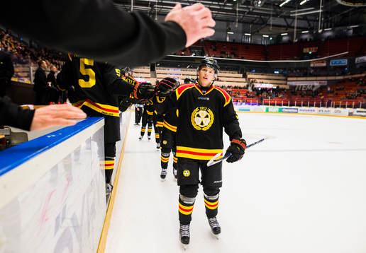 Brynäs Daniel Mannberg jublar