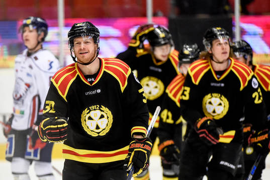 Brynäs Nick Johnson jublar