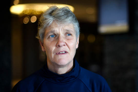 Sveriges förbundskapten Pia Sundhage blir intervjuad innan