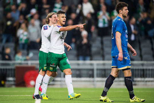 Hammarbys Alexssander Medeiros de Azeredo (th)  gör 3-2