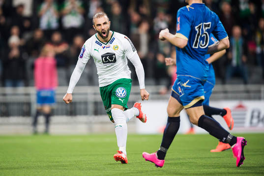 Hammarbys Kennedy Bakircioglu gör 2-2 på straff och jublar
