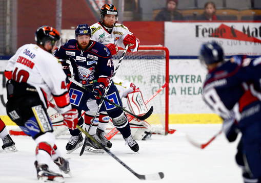 Linköpings Gustav Forsling gör mål 2-1