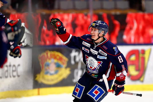 Linköpings Gustav Forsling jublar