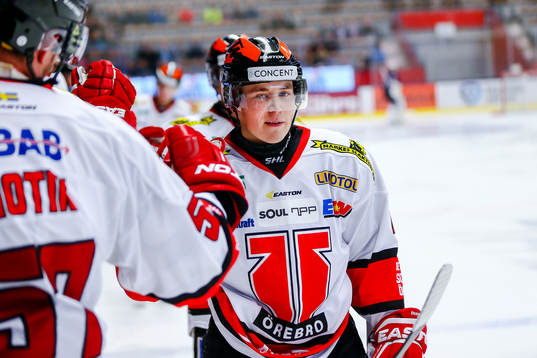 Örebros Joel Mustonen jublar